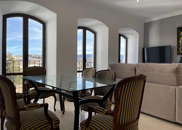 Casa-palacio Santa Pola Ronda